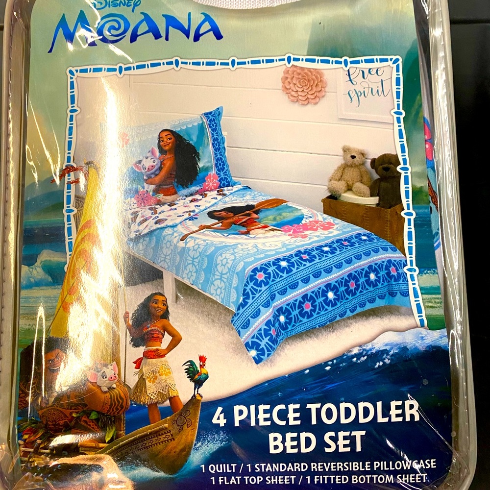 Moana toddler bed set